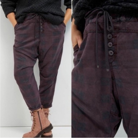 Anthropologie Pants - Anthropologie Jacquie Plum Button Fly Jogger Pants Size Small Plaid